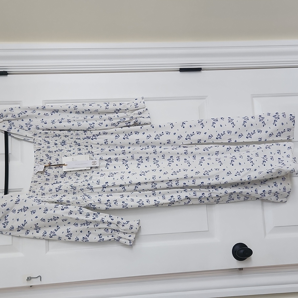 NWT House of Harlow linen dress